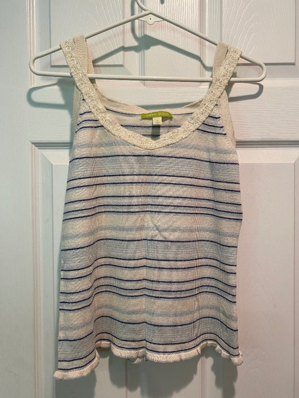Vintage Sigrid Olsen S Sleeveless Sparkly Beaded Top in Cream & Blue